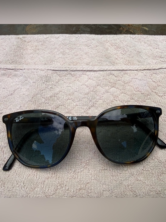 Ray Ban Elliot sunglasses